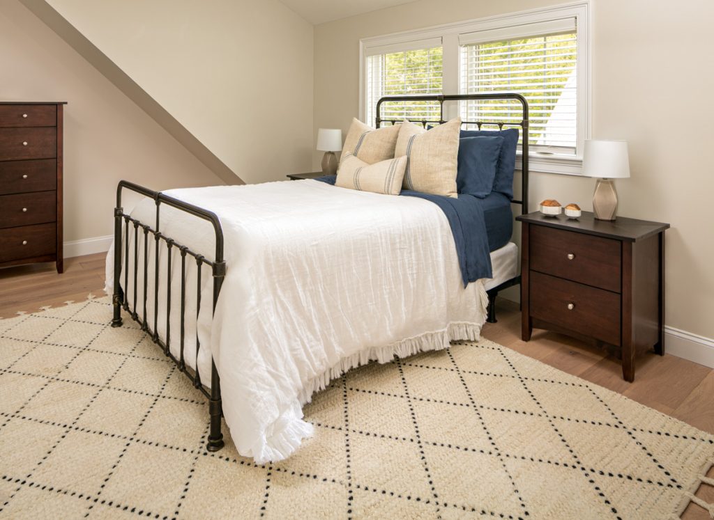 Designing an Inviting Guest Room: Tips for Comfort and Style